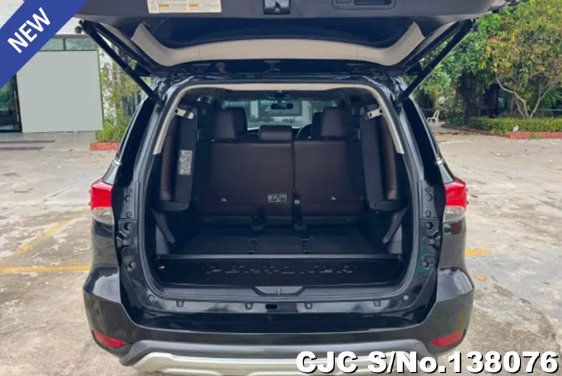 Toyota Fortuner in Black for Sale Image 4