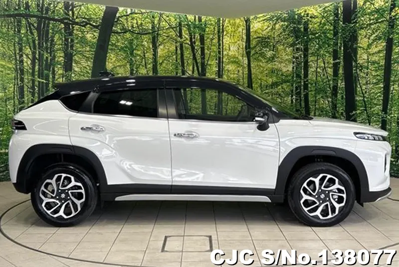 Suzuki Fronx in Pearl for Sale Image 6