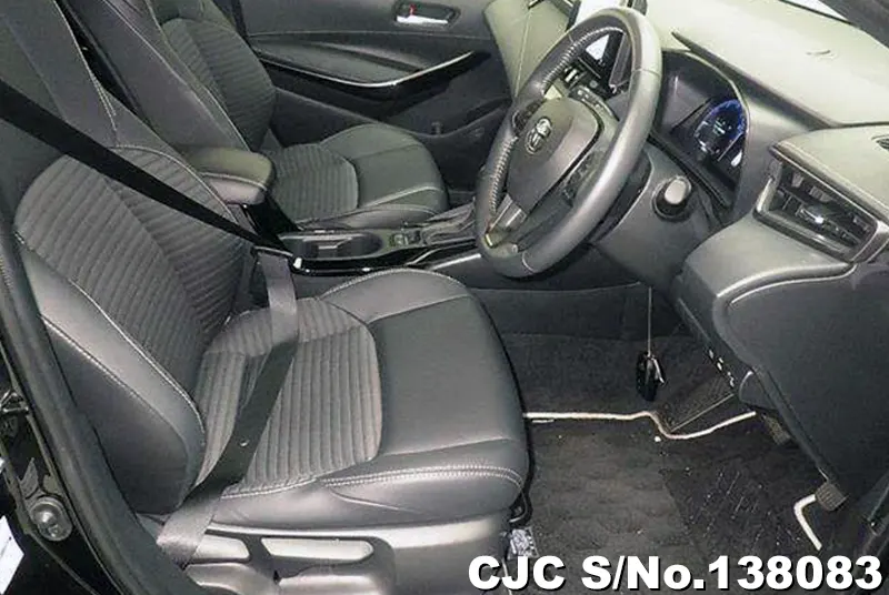 Toyota Corolla Touring in Black for Sale Image 4
