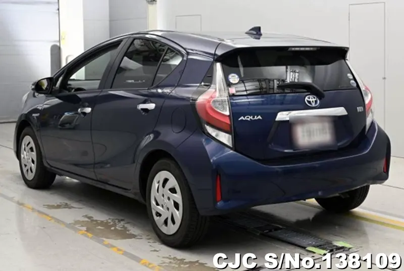 Toyota Aqua in Black for Sale Image 1