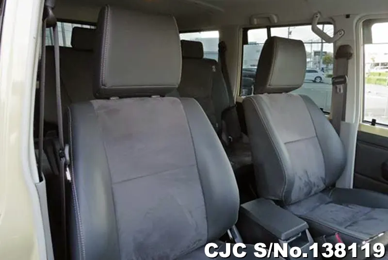 Toyota Land Cruiser in Brown for Sale Image 2