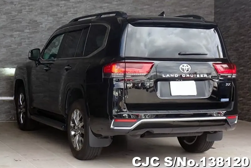 Toyota Land Cruiser in Black for Sale Image 1