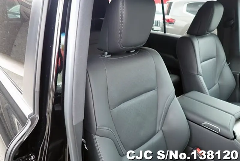 Toyota Land Cruiser in Black for Sale Image 11