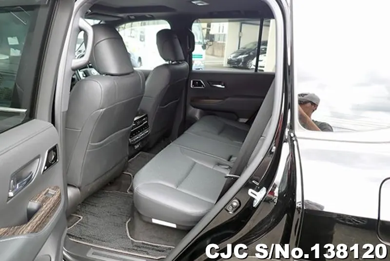 Toyota Land Cruiser in Black for Sale Image 16