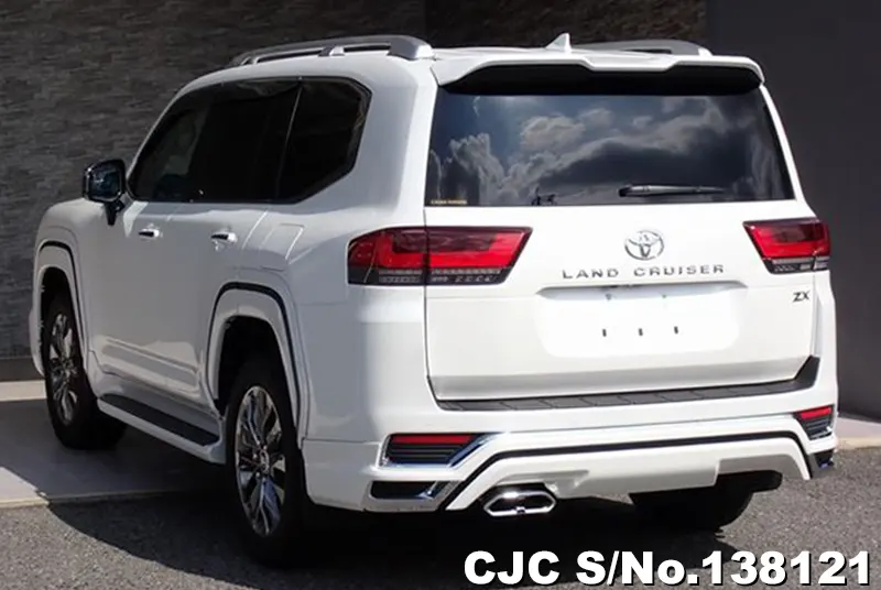 Toyota Land Cruiser in Pearl for Sale Image 1