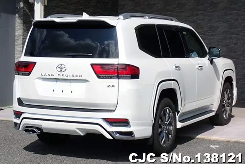 Toyota Land Cruiser in Pearl for Sale Image 2