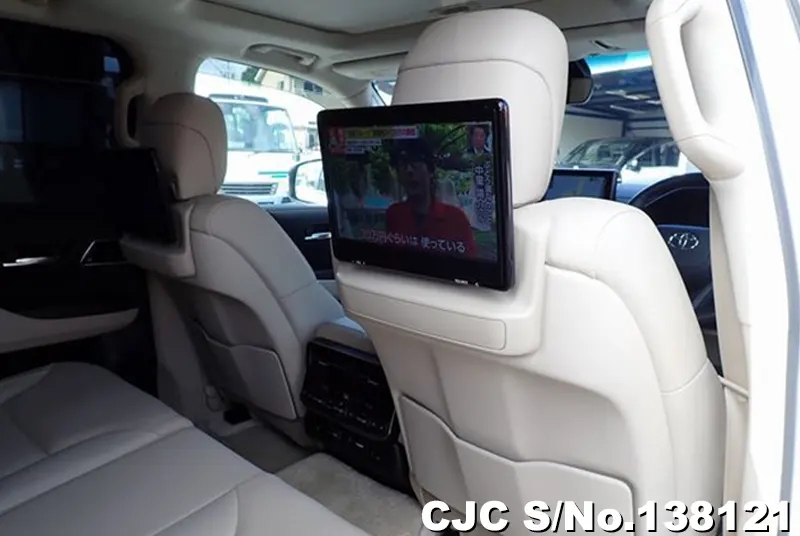 Toyota Land Cruiser in Pearl for Sale Image 11