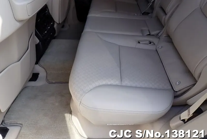 Toyota Land Cruiser in Pearl for Sale Image 13