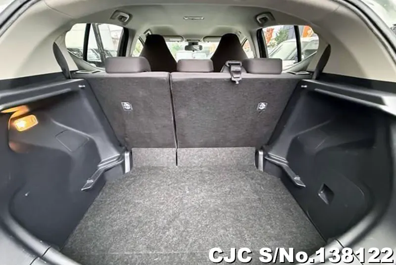 Toyota Aqua in Gray for Sale Image 4