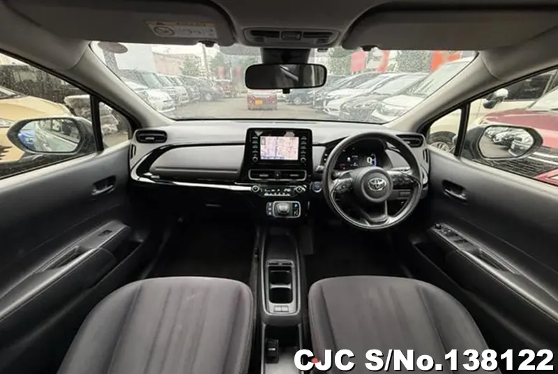 Toyota Aqua in Gray for Sale Image 5