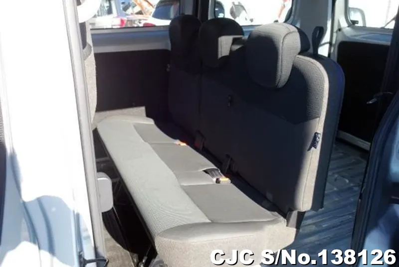 Nissan NV200 in Silver for Sale Image 17
