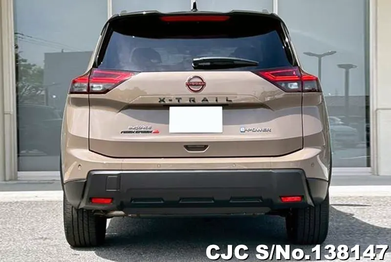 Nissan X-Trail in Beige for Sale Image 4