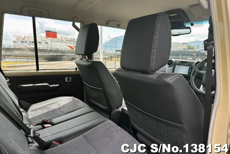 Toyota Land Cruiser in Brown for Sale Image 9