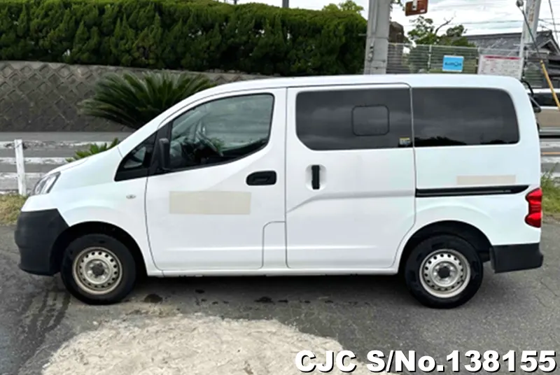 Nissan NV200 in White for Sale Image 4
