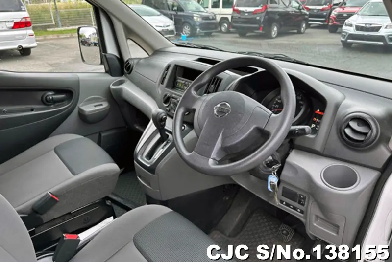 Nissan NV200 in White for Sale Image 6