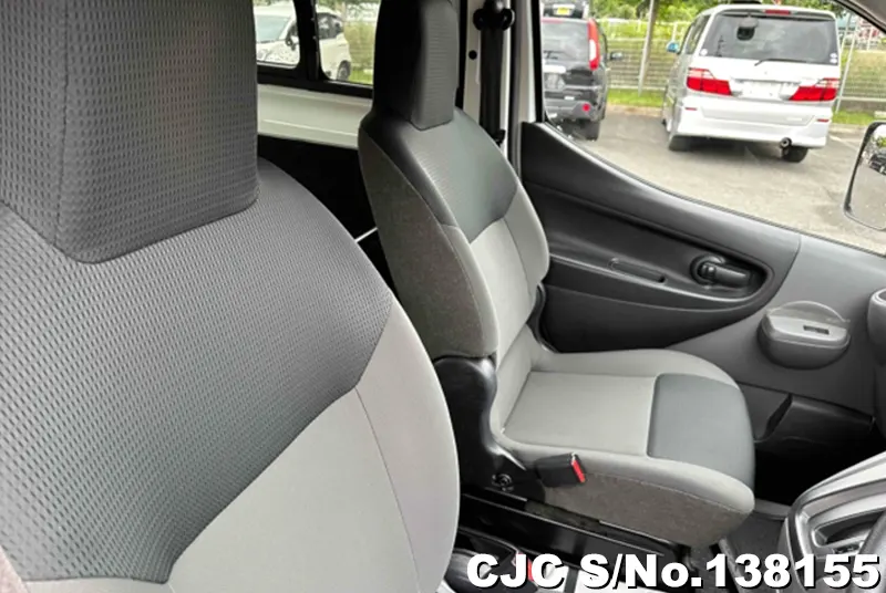 Nissan NV200 in White for Sale Image 8