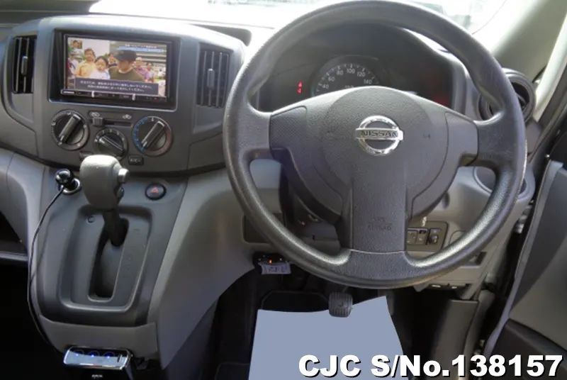 Nissan NV200 in Silver for Sale Image 11