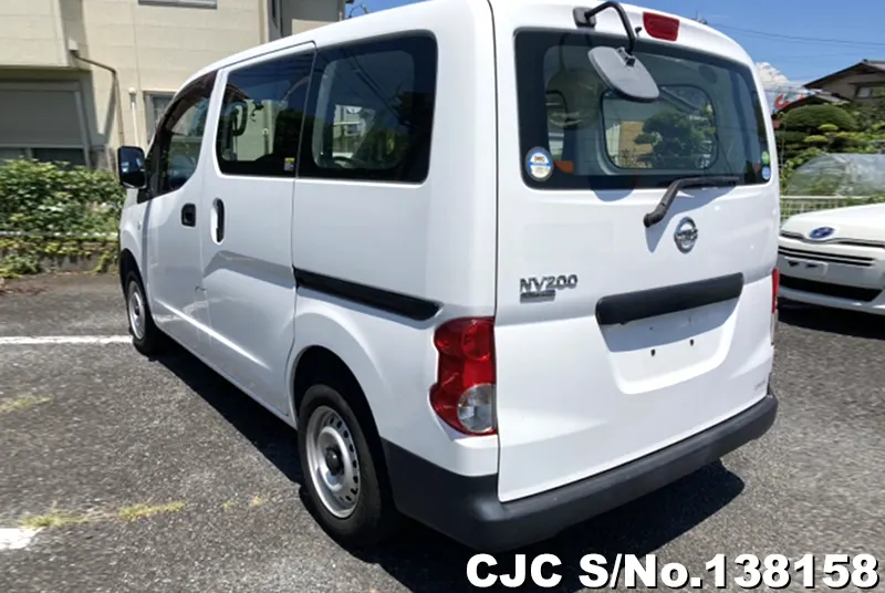 Nissan NV200 in White for Sale Image 1