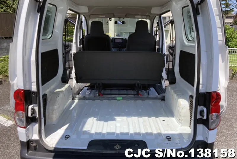 Nissan NV200 in White for Sale Image 8