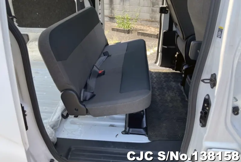 Nissan NV200 in White for Sale Image 12
