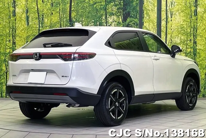 Honda Vezel in Pearl for Sale Image 1