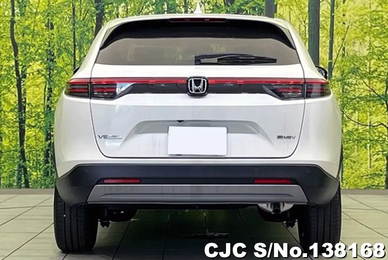 Honda Vezel in Pearl for Sale Image 4