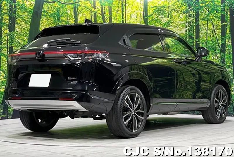 Honda Vezel in White for Sale Image 2