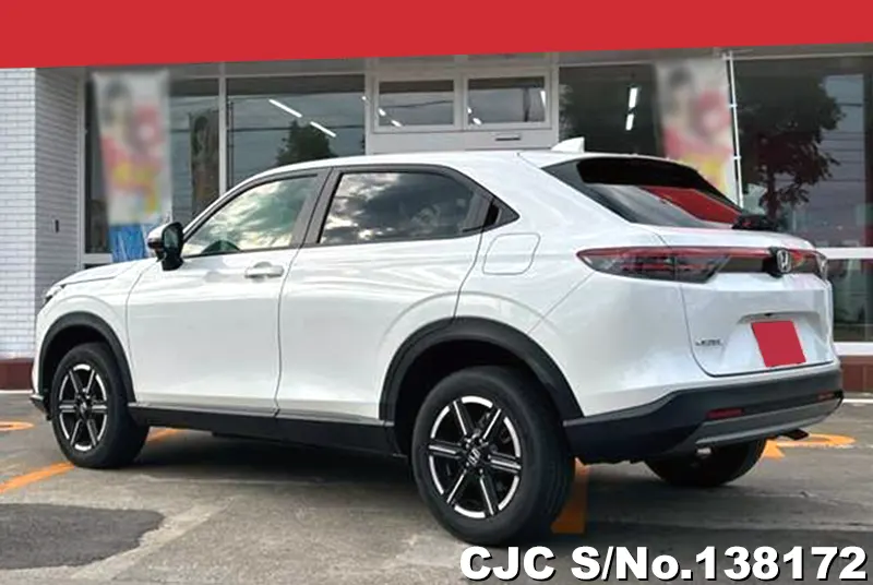 Honda Vezel in White for Sale Image 2