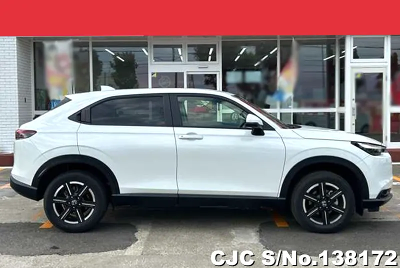Honda Vezel in White for Sale Image 8