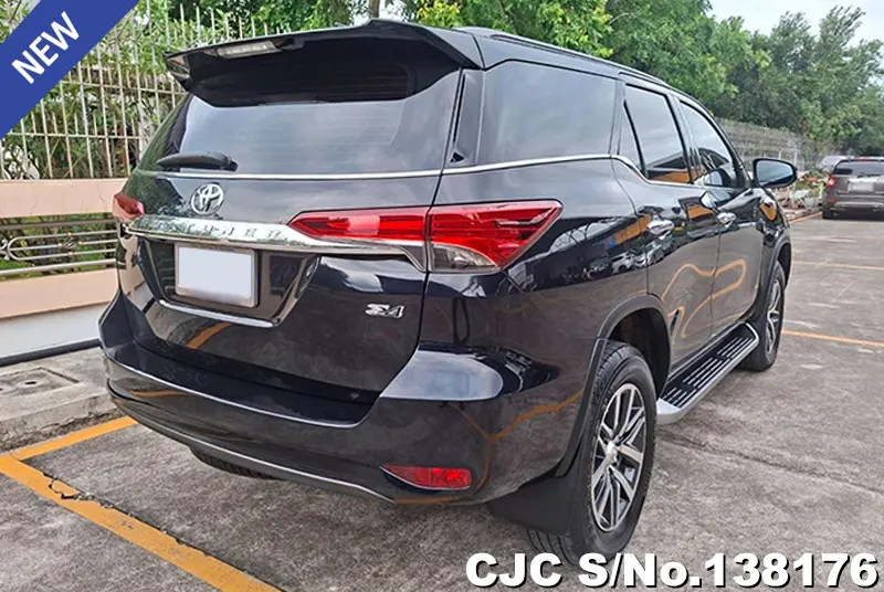 Toyota Fortuner in Black for Sale Image 2