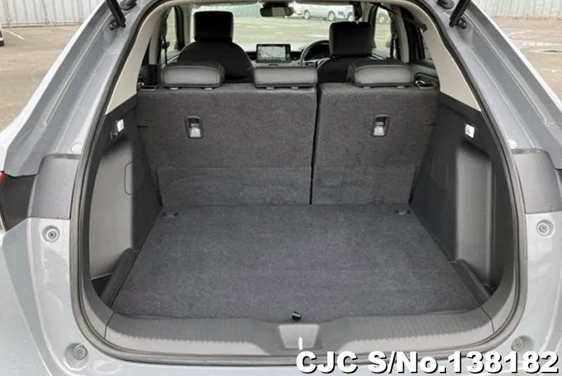 Honda Vezel in Gray for Sale Image 2