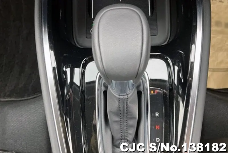 Honda Vezel in Gray for Sale Image 8
