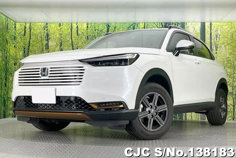 Honda Vezel in White for Sale Image 3