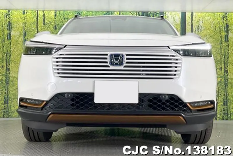 Honda Vezel in White for Sale Image 4