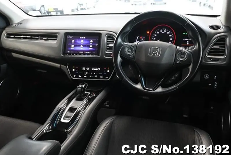 Honda Vezel in Red for Sale Image 7