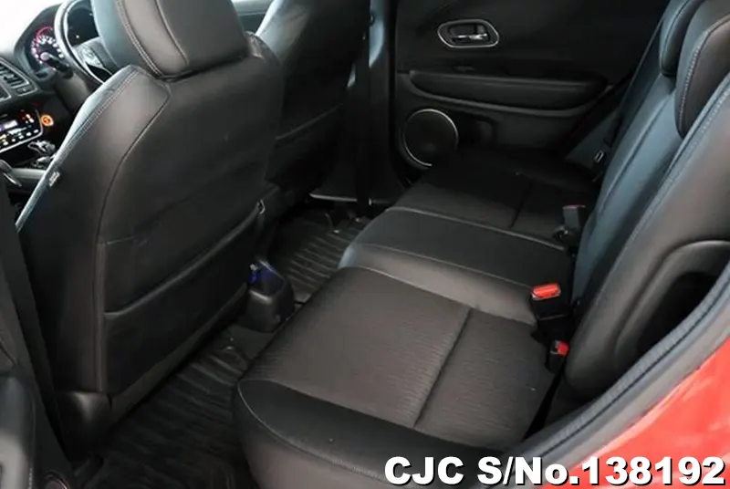 Honda Vezel in Red for Sale Image 10