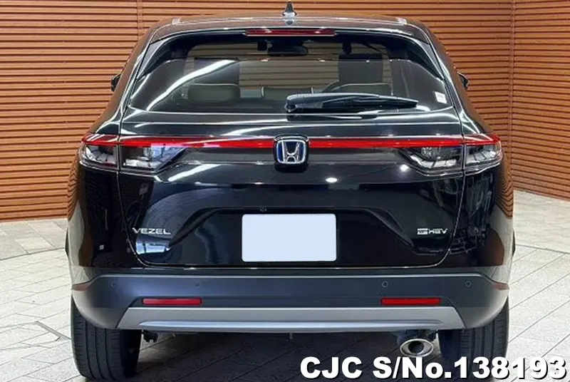 Honda Vezel in Black for Sale Image 2