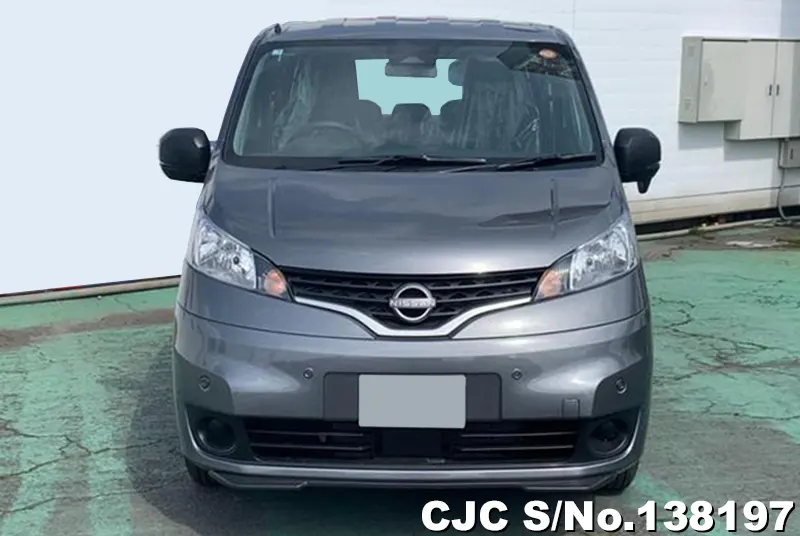 Nissan NV200 in Gray for Sale Image 3