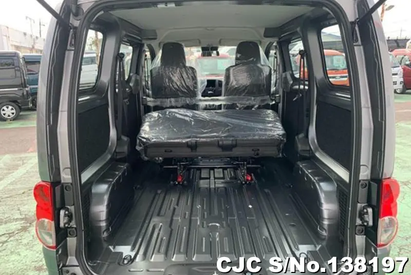 Nissan NV200 in Gray for Sale Image 6