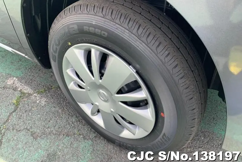 Nissan NV200 in Gray for Sale Image 25