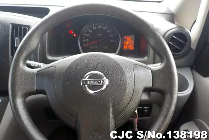 Nissan NV200 in White for Sale Image 15