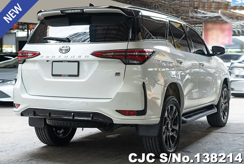 Toyota Fortuner in White for Sale Image 2