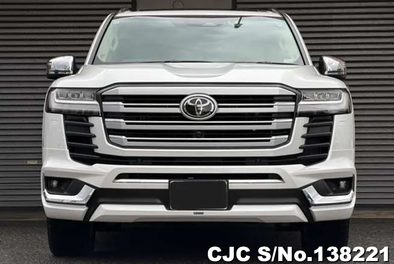 Toyota Land Cruiser in Pearl for Sale Image 4