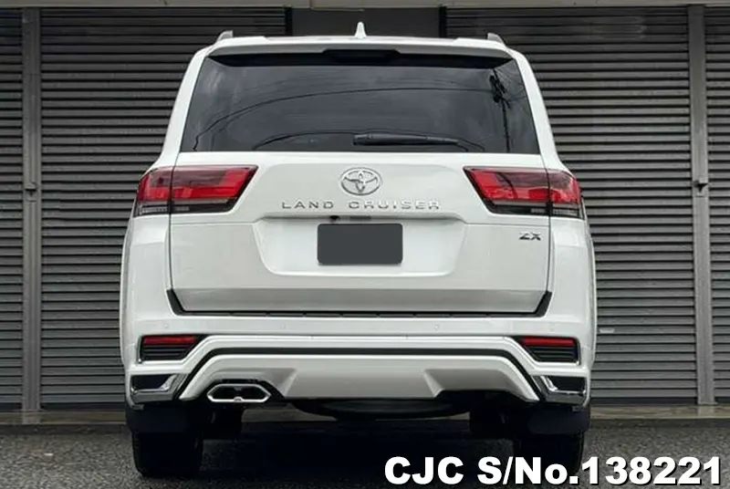 Toyota Land Cruiser in Pearl for Sale Image 5