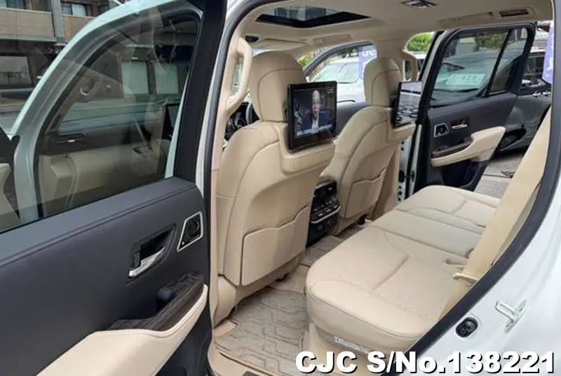 Toyota Land Cruiser in Pearl for Sale Image 18