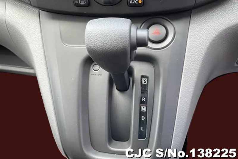 Nissan NV200 in White for Sale Image 14