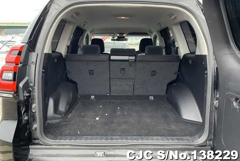 Toyota Land Cruiser Prado in Black for Sale Image 8