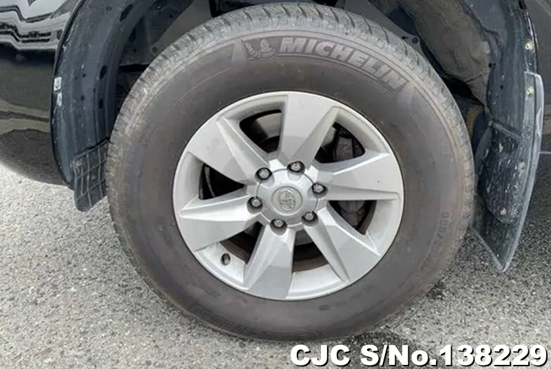 Toyota Land Cruiser Prado in Black for Sale Image 18
