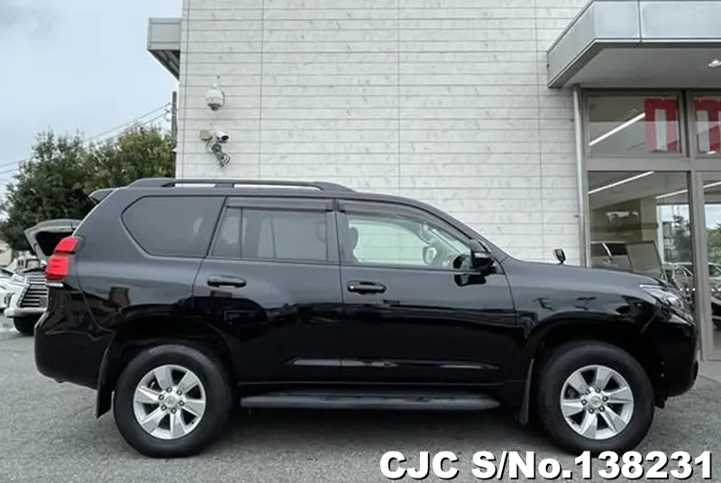 Toyota Land Cruiser Prado in Black for Sale Image 6
