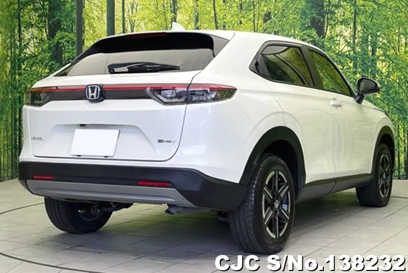 Honda Vezel in White for Sale Image 2